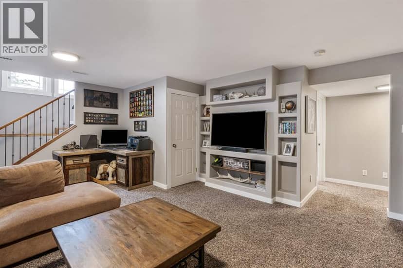 135 Fairmont Point S — photo 24 of 40