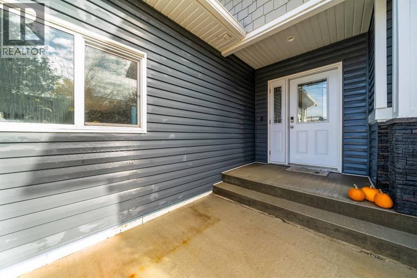 316 3 Street W, Bow Island, photo 4