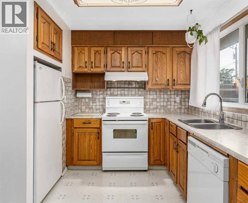 2120 Milne Drive NE — photo 14 of 40