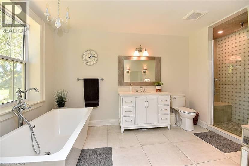 2142 POWERLINE Road — photo 17 of 40