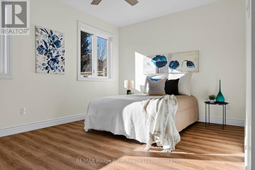 713 Prince Of Wales Drive — photo 18 of 40