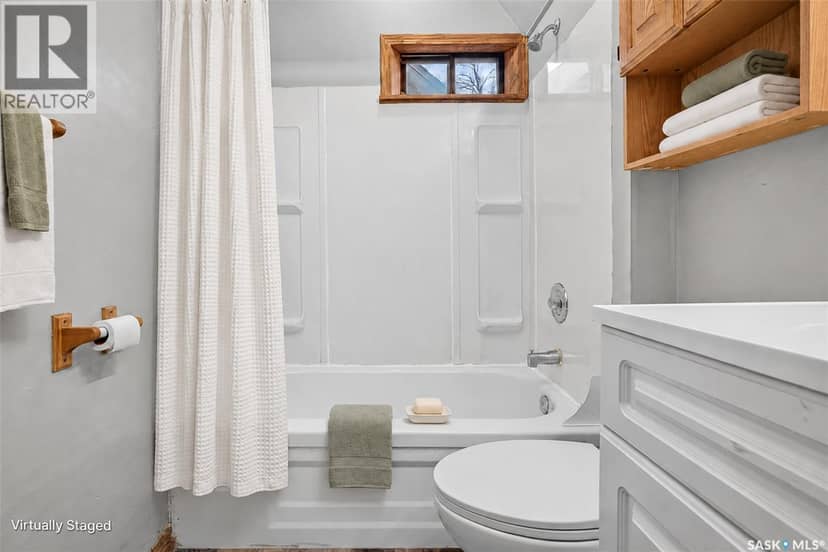 926 Montgomery STREET — photo 17 of 40