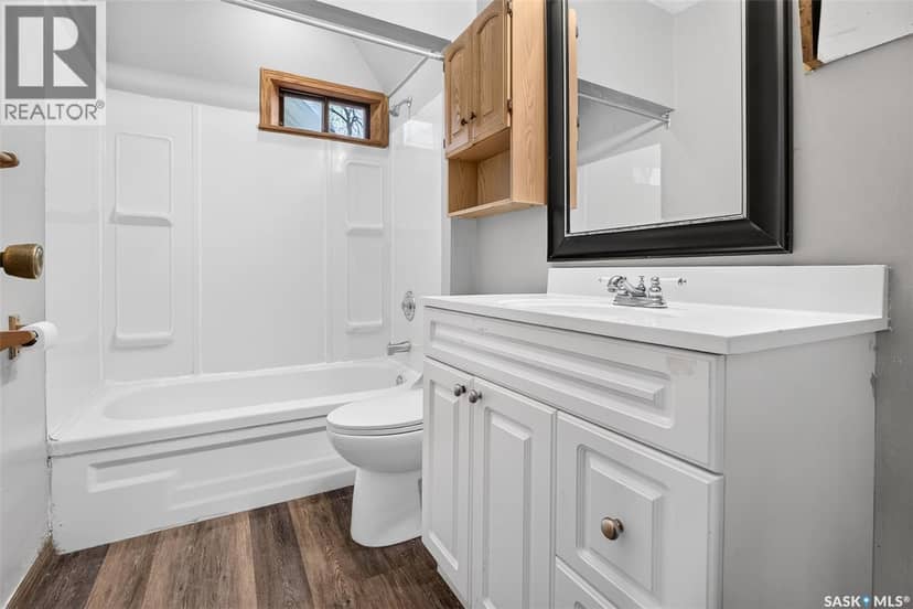 926 Montgomery STREET — photo 18 of 40
