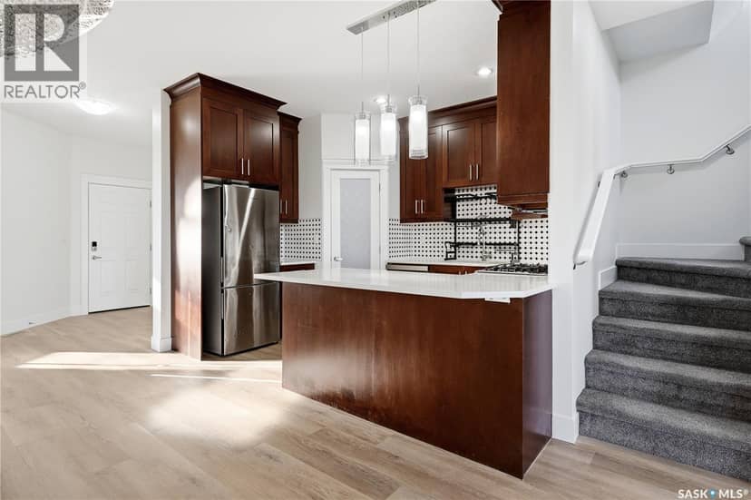 3150 Mazurak CRESCENT — photo 9 of 40