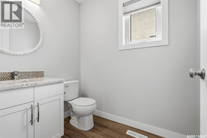 8933 Kestral DRIVE — photo 16 of 40