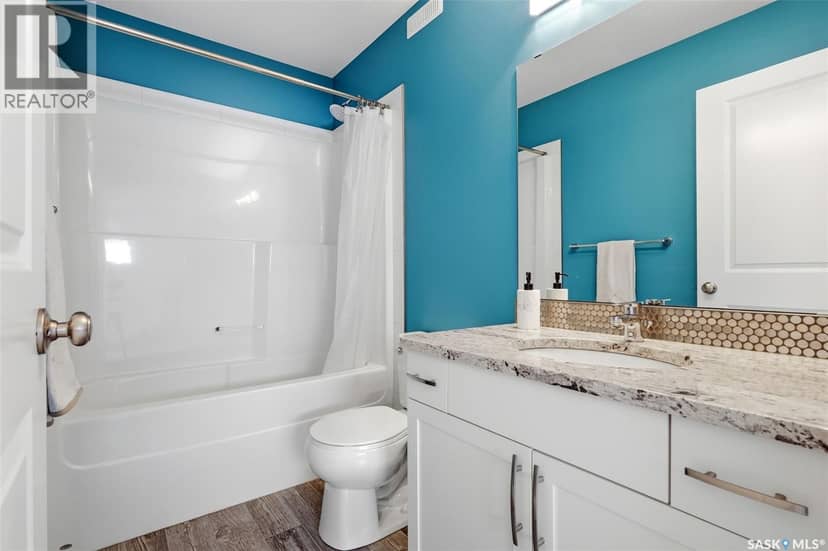 8933 Kestral DRIVE — photo 23 of 40