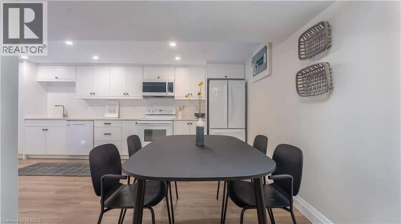75 HENDERSON Avenue — photo 20 of 29