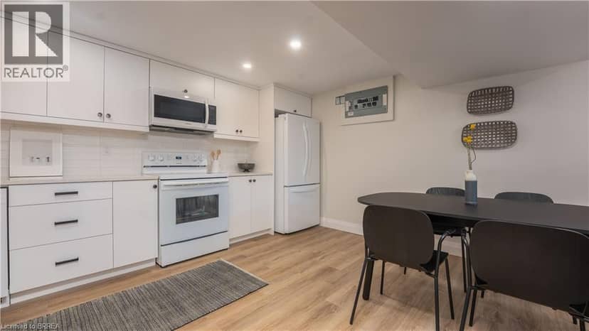 75 HENDERSON Avenue — photo 19 of 29