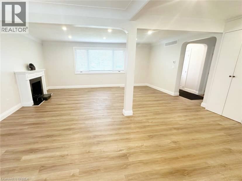 75 HENDERSON Avenue — photo 10 of 29