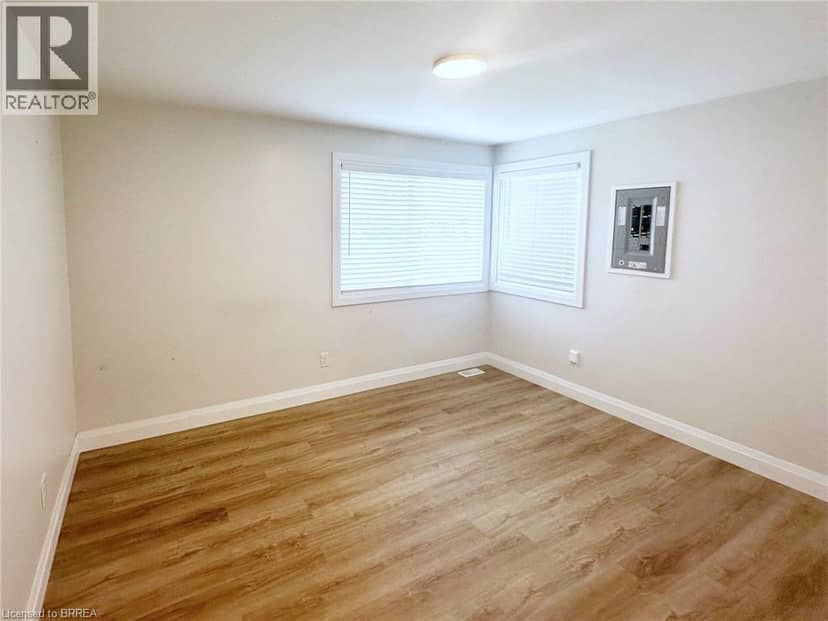 75 HENDERSON Avenue — photo 12 of 29