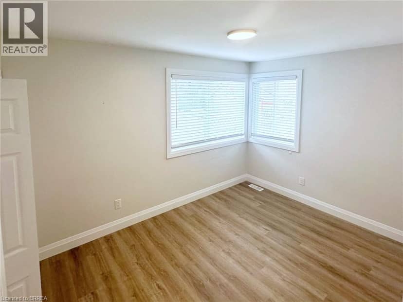 75 HENDERSON Avenue — photo 16 of 29