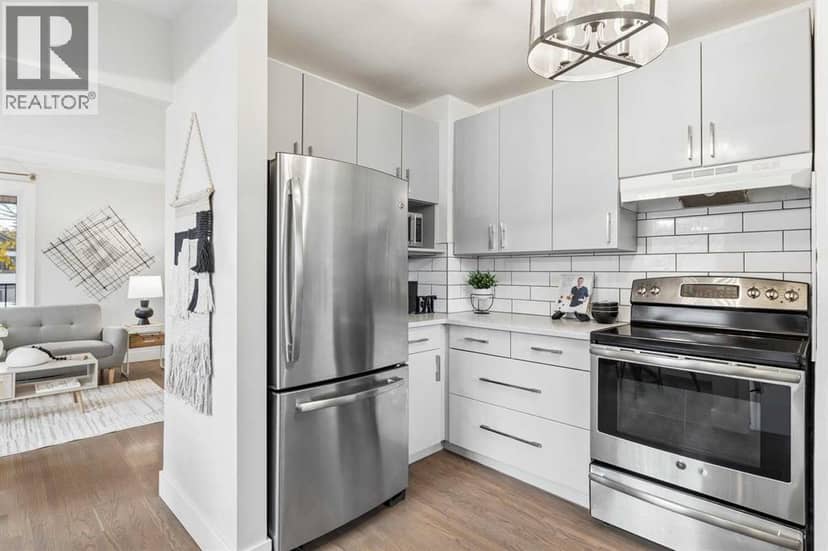 1644 16 Street SE — photo 15 of 40