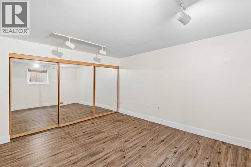 1644 16 Street SE — photo 30 of 40