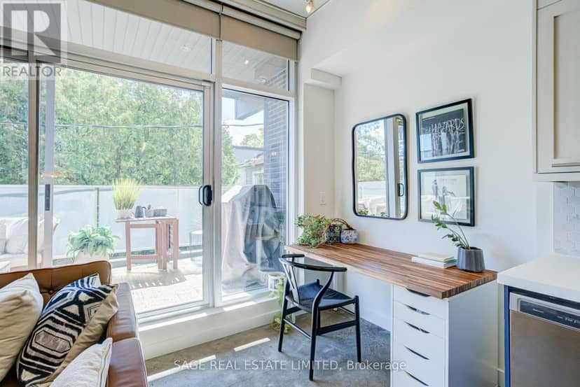 204 - 747 Queen Street E — photo 11 of 32