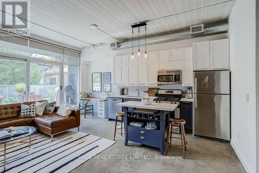 204 - 747 Queen Street E — photo 13 of 32