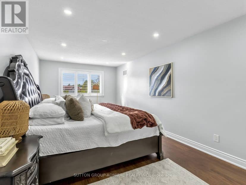 238 Glen Shields Avenue — photo 21 of 40