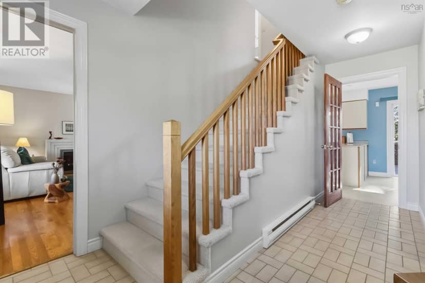 32 Bow Street, Dartmouth, photo 4
