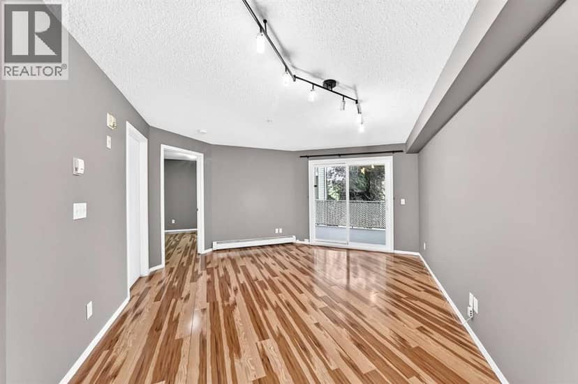 5208A, 604 8 Street SW — photo 11 of 40