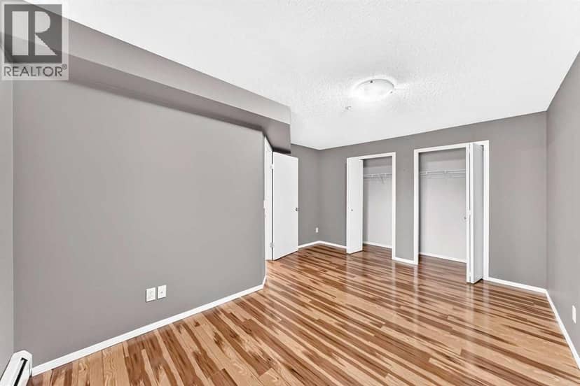 5208A, 604 8 Street SW — photo 25 of 40