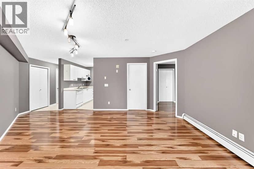 5208A, 604 8 Street SW — photo 19 of 40