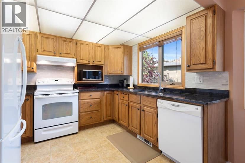 140 Glamis Terrace SW, Calgary, photo 6