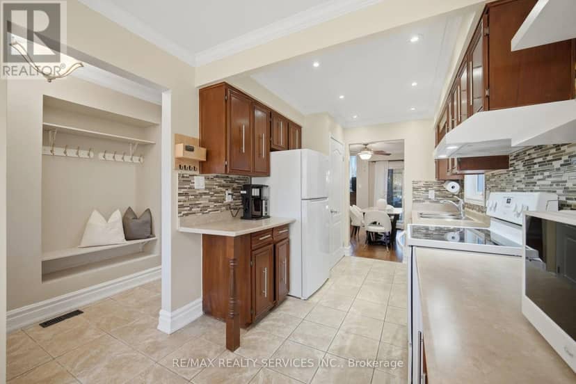47 Lindridge Avenue, Brampton, photo 6