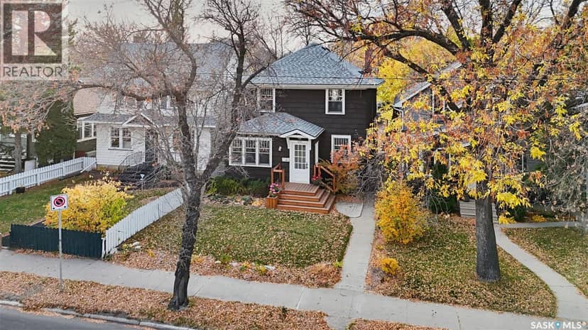 615 Clarence AVENUE S — photo 35 of 40