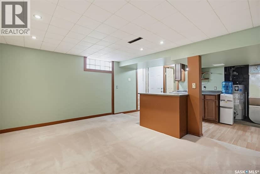 615 Clarence AVENUE S — photo 23 of 40