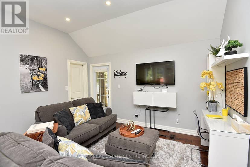 475 Gate Street — photo 17 of 40