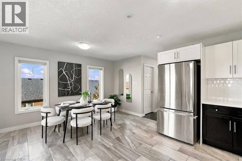70 WILLOWRUN Drive Unit# M1 — photo 14 of 40