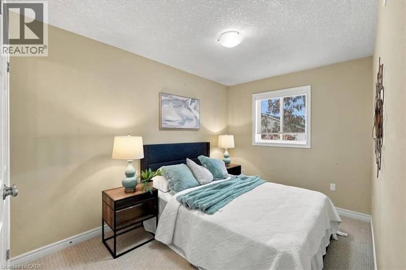 70 WILLOWRUN Drive Unit# M1 — photo 19 of 40