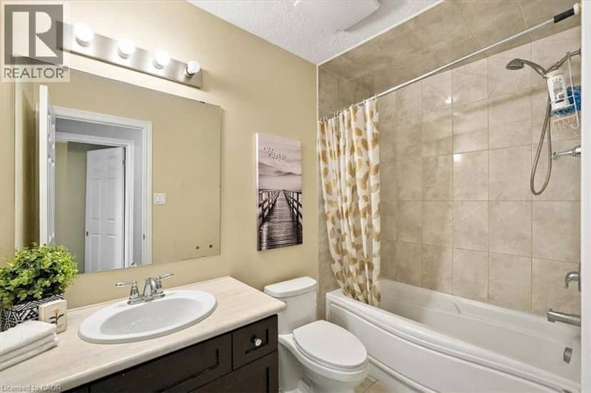 70 WILLOWRUN Drive Unit# M1 — photo 23 of 40
