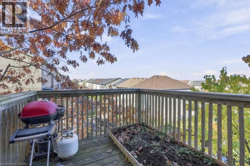 70 WILLOWRUN Drive Unit# M1 — photo 26 of 40