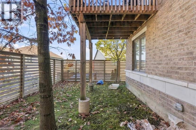 70 WILLOWRUN Drive Unit# M1 — photo 30 of 40