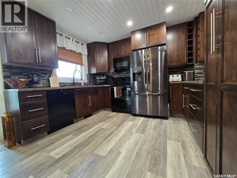 236 Bean Crescent, Weyburn, photo 3