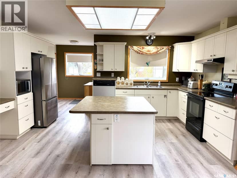 129 2nd STREET W, Spiritwood, photo 4