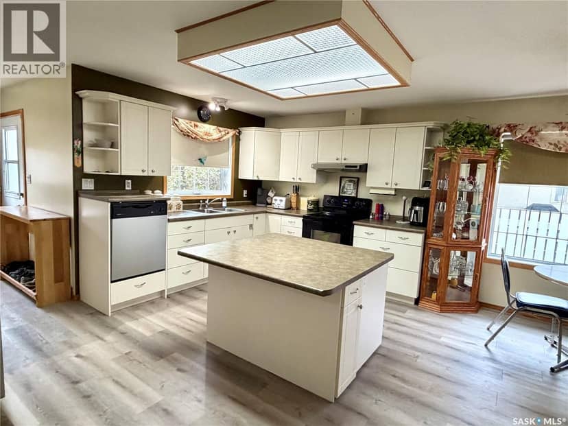 129 2nd STREET W, Spiritwood, photo 5