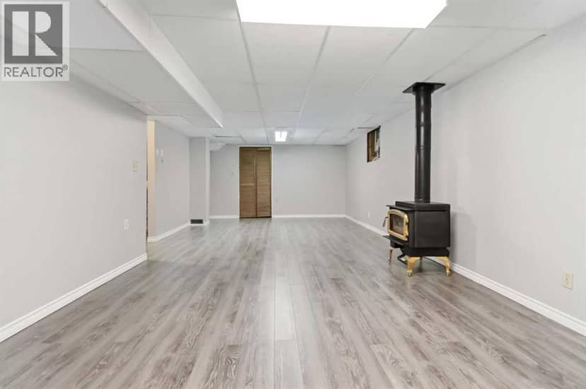 303 Cornwall Drive — photo 19 of 37