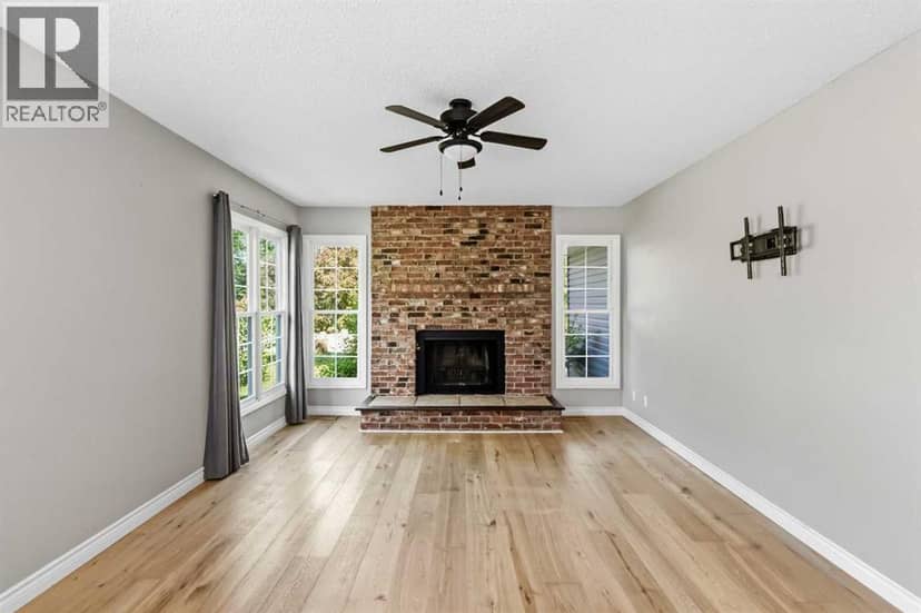 303 Cornwall Drive, Fort McMurray, photo 2