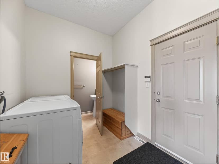 1381 Breckenridge Dr NW — photo 16 of 40