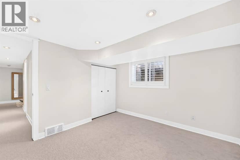 2623 Glenmount Drive SW — photo 37 of 40