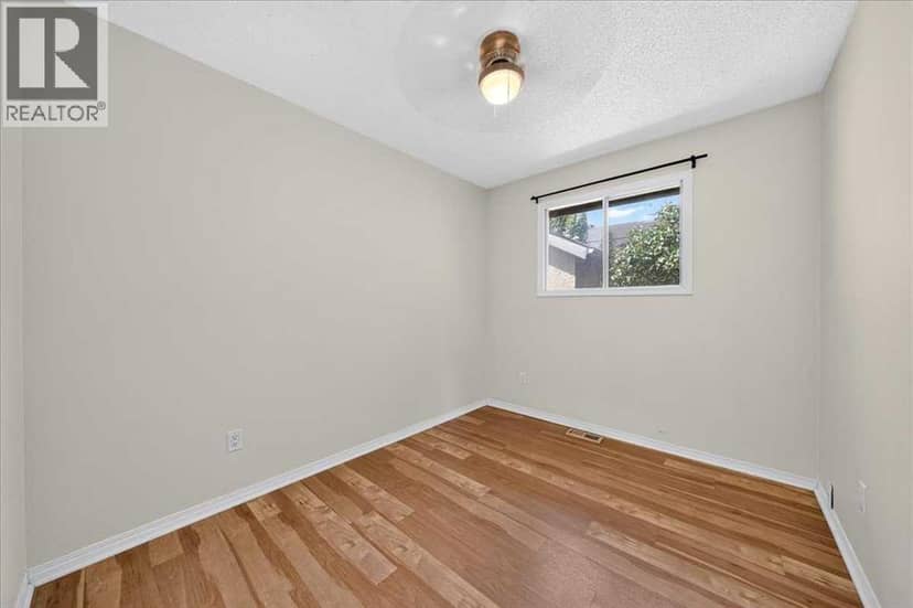 1424 11 Avenue SE — photo 14 of 40
