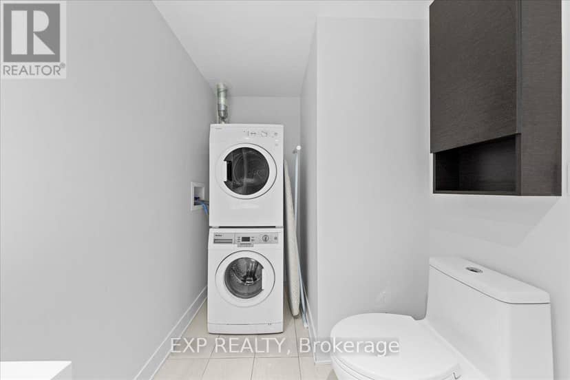 1604 - 20 Daly Avenue — photo 18 of 28