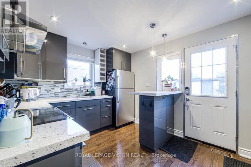 445 Shaw Street — photo 11 of 30