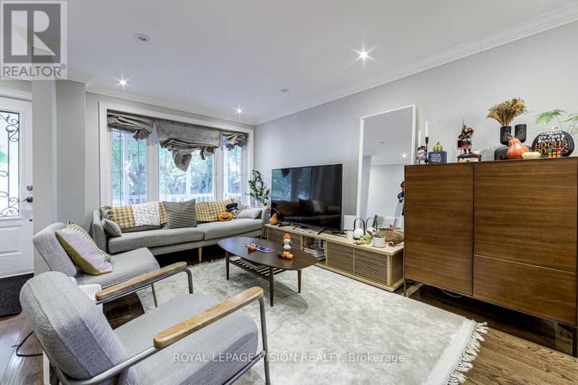 445 Shaw Street, Toronto, photo 4