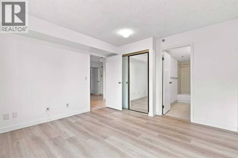 404, 128 2 Avenue SE — photo 12 of 24