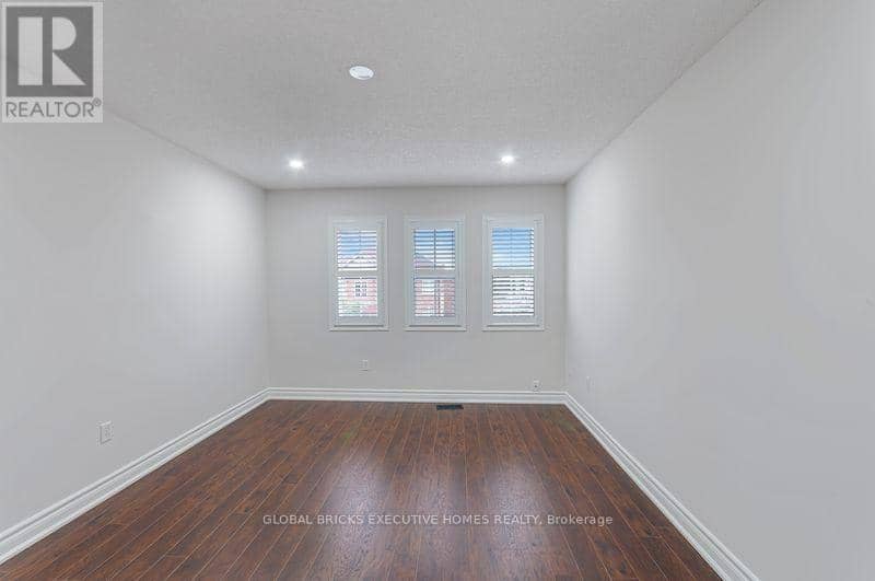 122 Pappain Crescent — photo 10 of 35