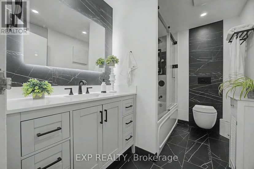 501 - 1000 Cedarglen Gate — photo 14 of 24