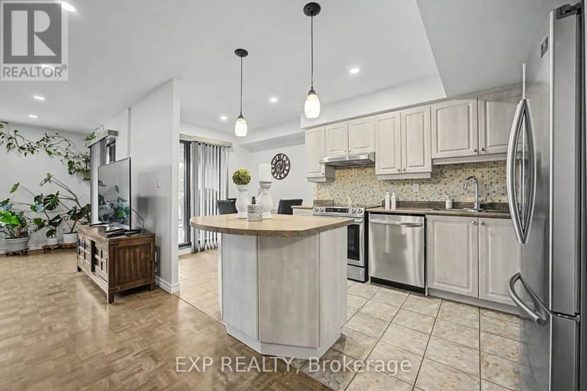 501 - 1000 Cedarglen Gate — photo 21 of 24