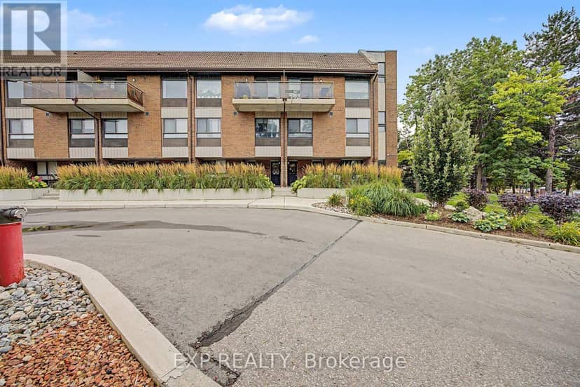 501 - 1000 Cedarglen Gate — photo 23 of 24